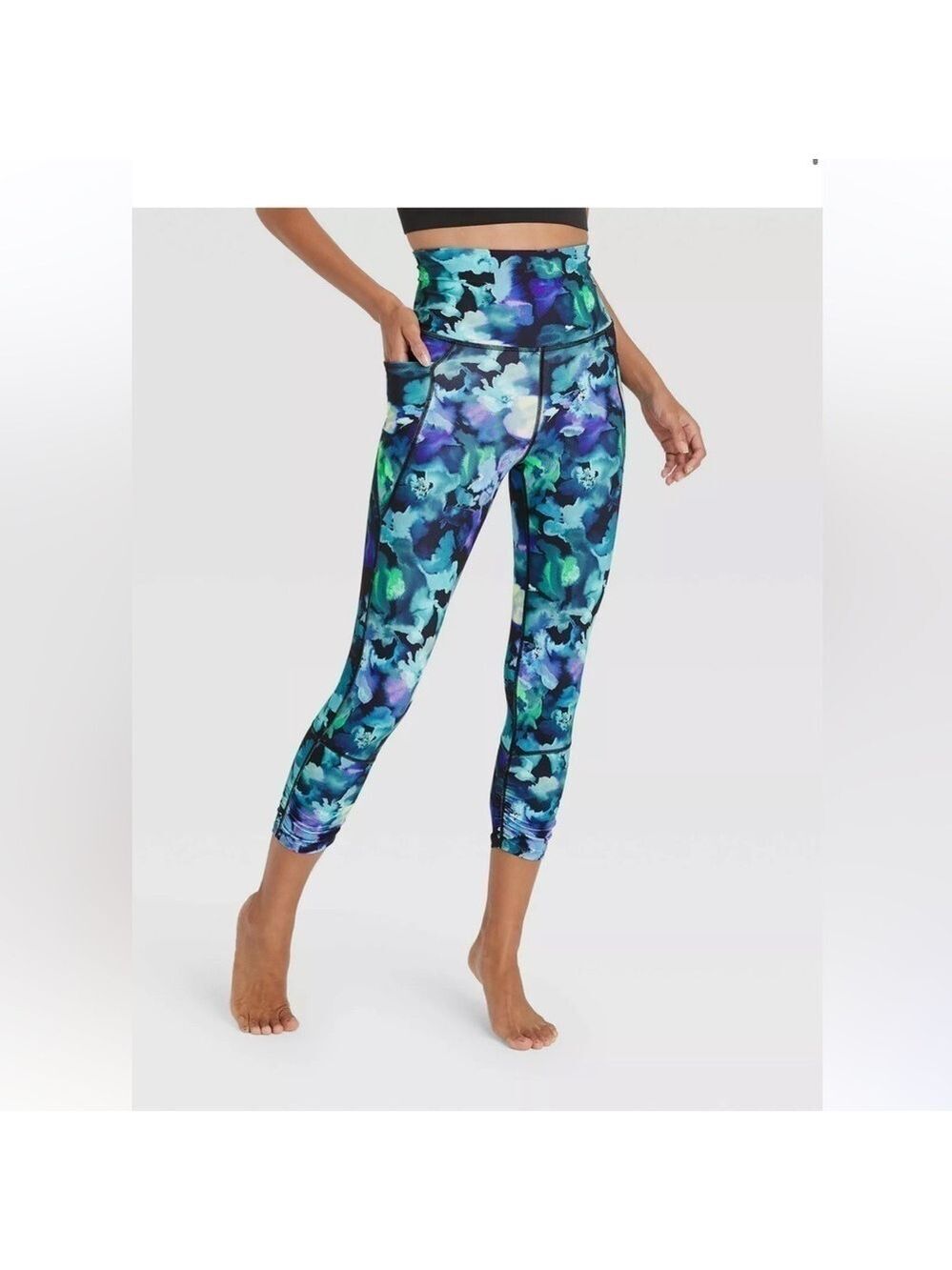 High Rise Capri Length Floral multicolor leggings with pockets